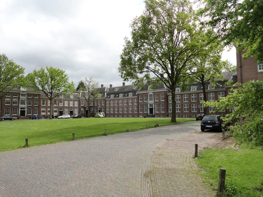 Restauratie en groot onderhoud Broederplein te Zeist