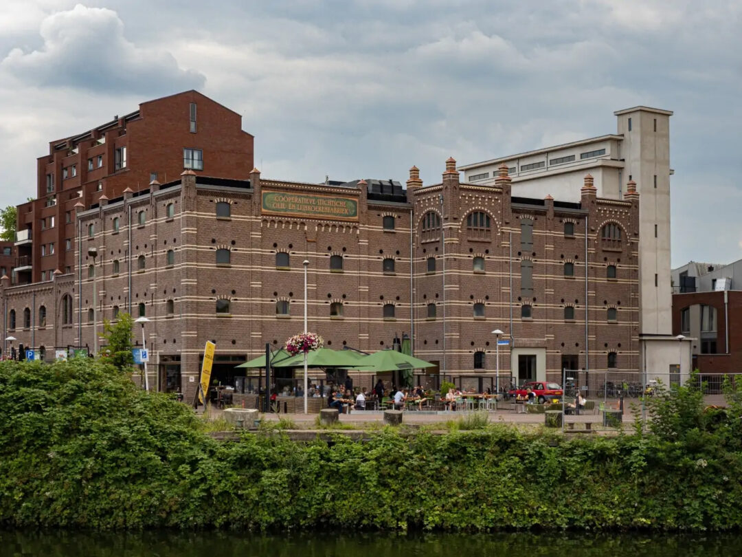 Herbestemming, restauratie en uitbreiding Cereolfabriek te Utrecht